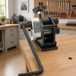 Manual Roll Bending Machine for Flat Bars Solid Bars Workbench Mounted