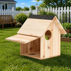 Squirrel House Wooden Nesting Box Small Animal Shelter Garden Outdoor 26x25x29cm