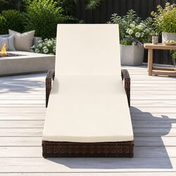 Outdoor Sun Lounge Chair Wicker Lounger Patio Furniture Adjustable Backrest