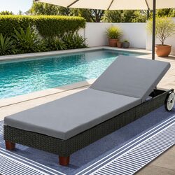 Outdoor Sun Lounger Wicker Lounge Chair Patio Furniture with Wheels Adjustable